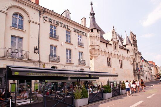 Cristal Hotel Restaurant
