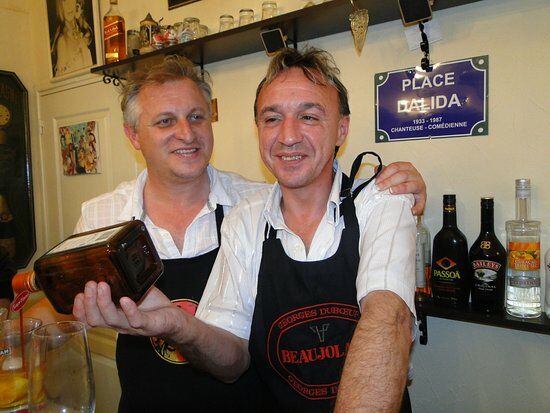 un piano dans la cuisine