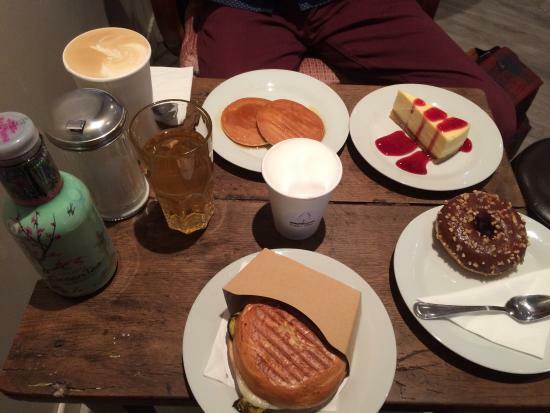 Les Trois Cuillères