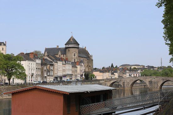 bains-douches de Laval