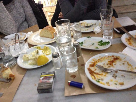 Paradosiako Kafeneio Kythera