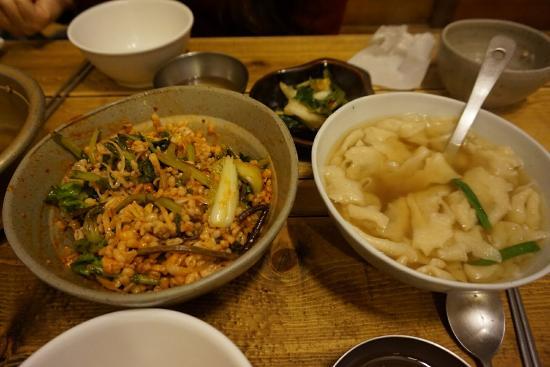 Che Budong Sujebi and Barley Rice