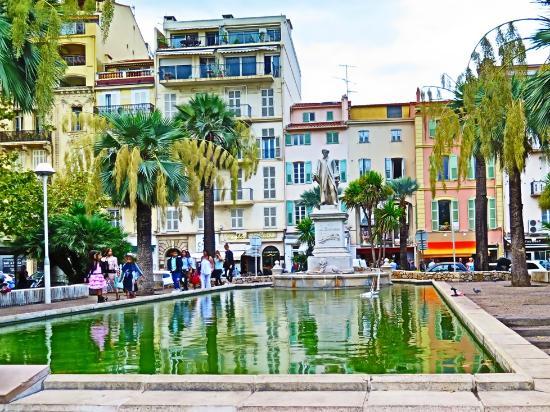 statue de Lord Brougham