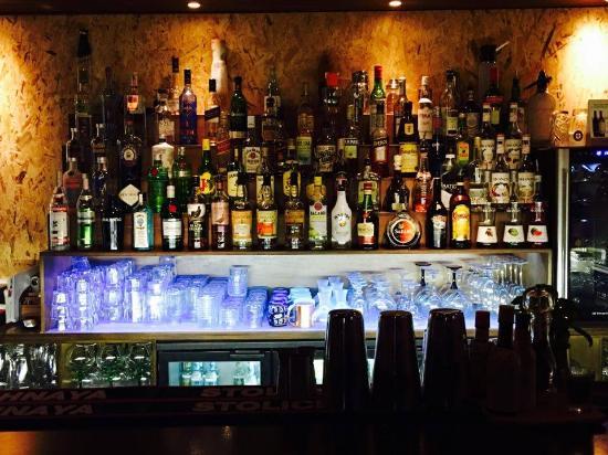 Varandas Cocktail & Wine Bar