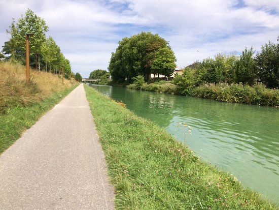 Canal de l'Aisne à la Marne