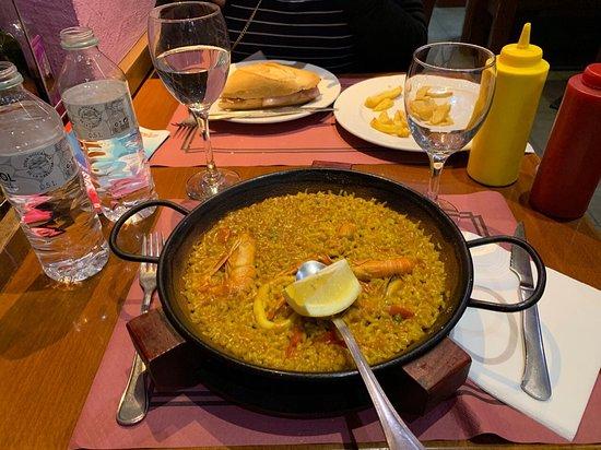 Taberna Bar Restaurant