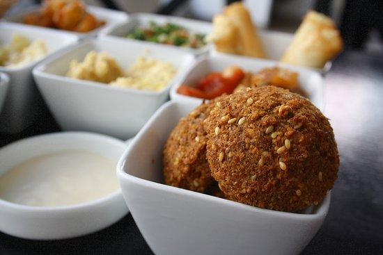 Aklé - Le Comptoir à Mezzés