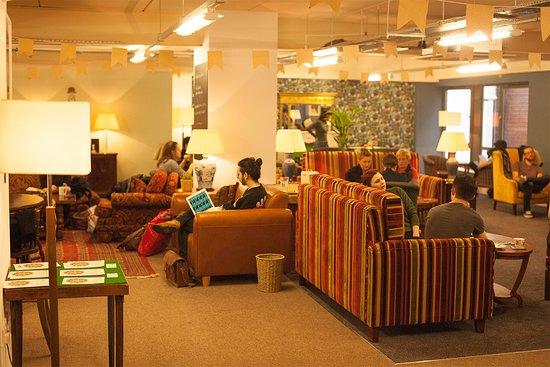 Ziferblat Edge Street