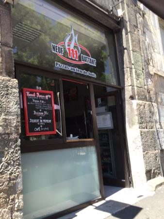 Neuf 111 Battant Pizza