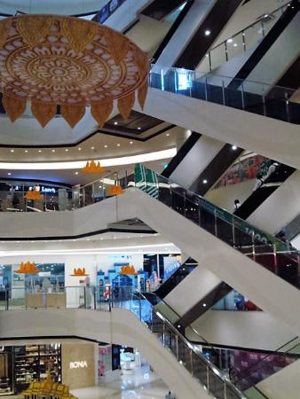 Finch Aeon Mall