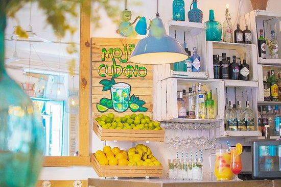 Vacaciones Cocktail Bar