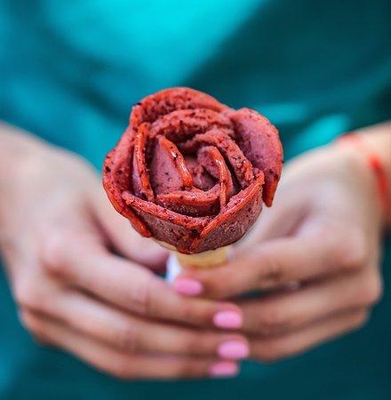 Szirom Ice Cream & Specialty Coffee