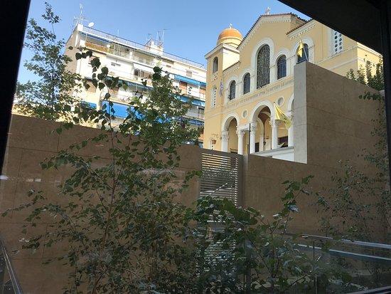 B&E Goulandris restaurant-cafe