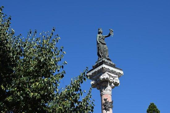 Monument to the Fueros of Navarre
