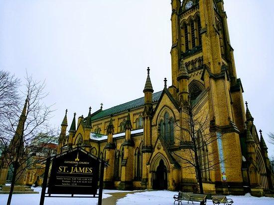 Cathédrale Saint-Michel de Toronto