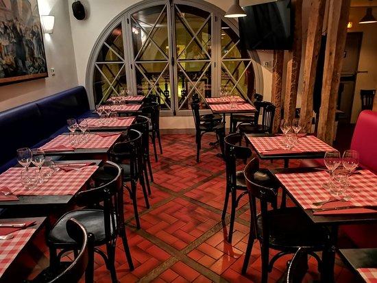 Le Cochon A L'Oreille