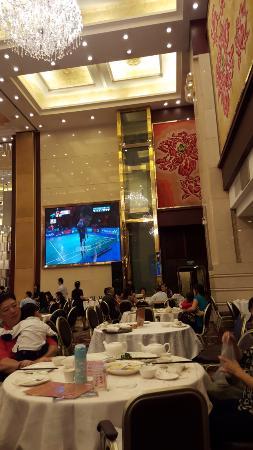 Lucky Restaurant