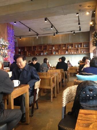 Caffe Bene Chungmu-ro Station Store