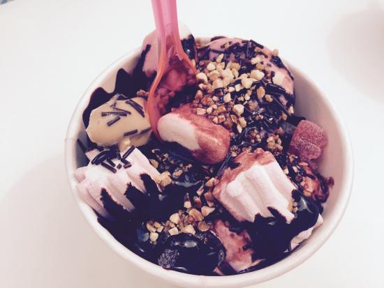 Yoyo Frozen Yogurt