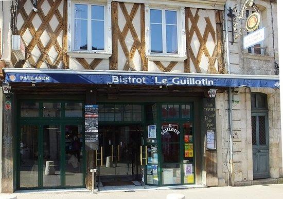 Restaurant Le Guillotin La Soupe aux Choux