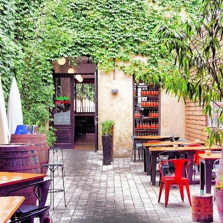 Vermuts Rofes Restaurant