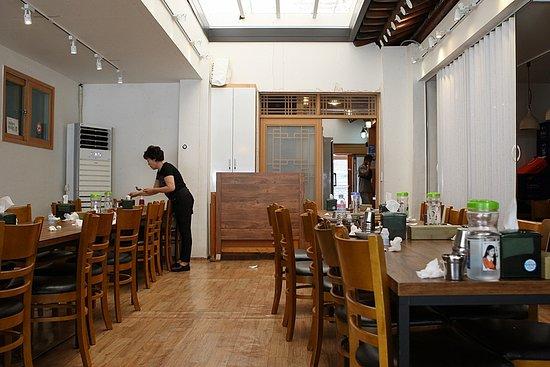 Seo Village Stone Pot