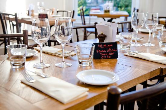 L'Escargot Blanc Restaurant and Wine Bar