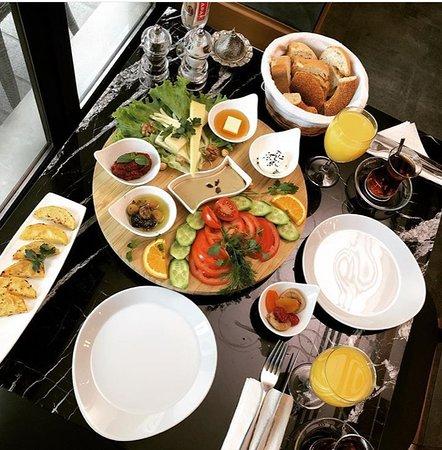 Taze Tapas Restaurant