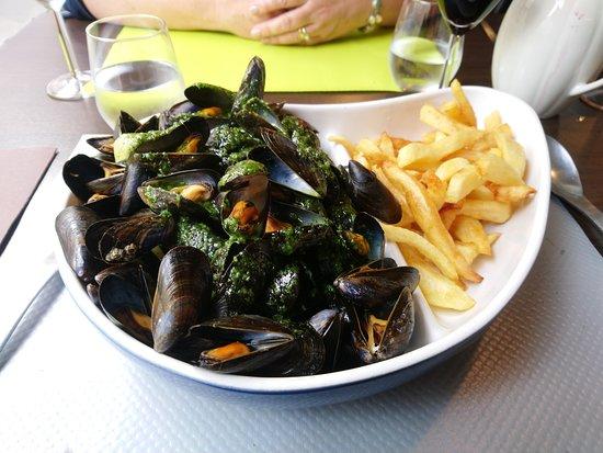 La Peche Aux Moules