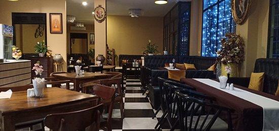 Vanilla Cafe & Brasserie