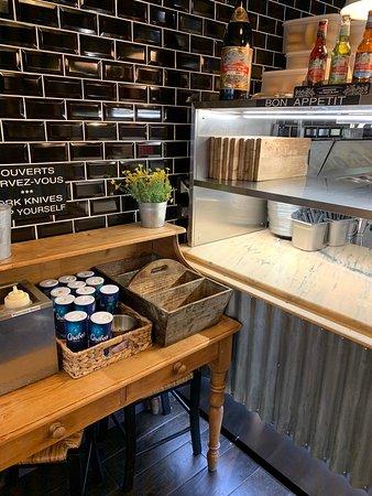 Le Casse-Croute a Dede- Gare