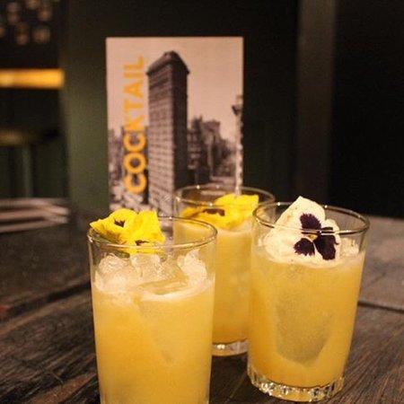 The Metropolitan Cocktail Bar