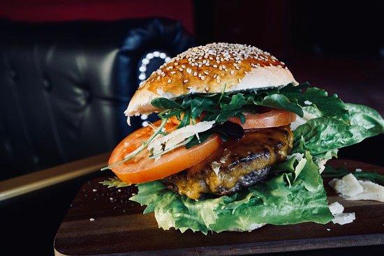 Gus Bar & Social Club