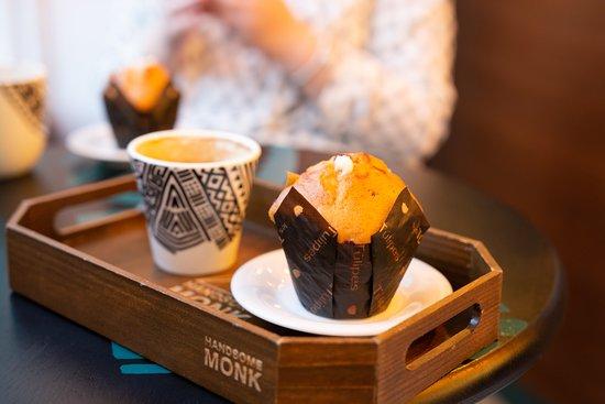 Handsome Monk Coffee Cismigiu