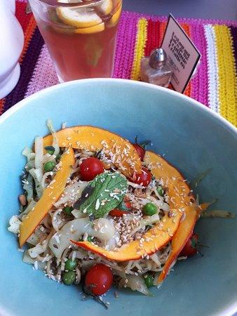 Ma garde robe dans la cuisine