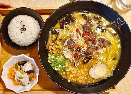 Restaurante Liukoushui Hotpot Fideo