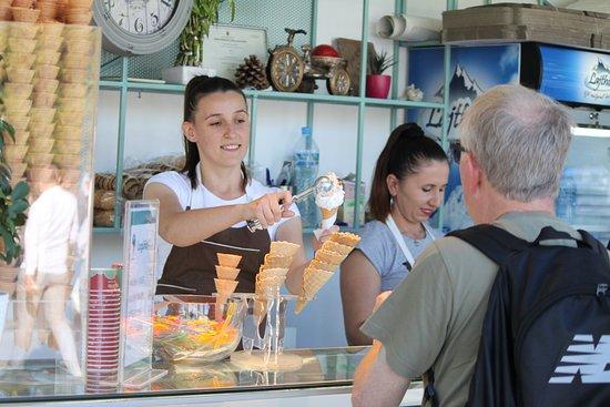 Laguna Pizza & Ice Cream