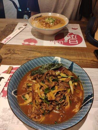 Oishii Ramen Street Pau Claris