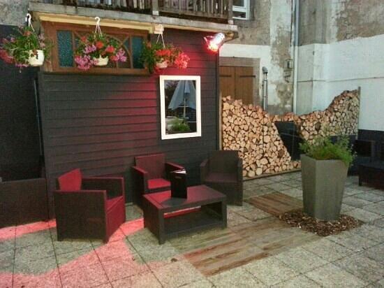 G' Lounge bar