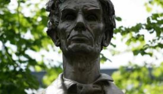 Abraham Lincoln Statue