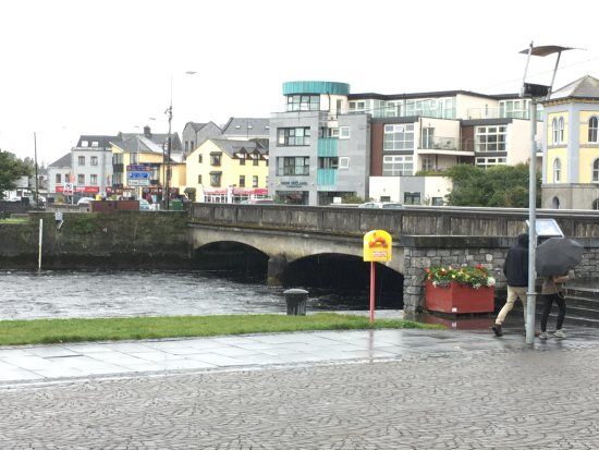 Wolfe Tone Bridge