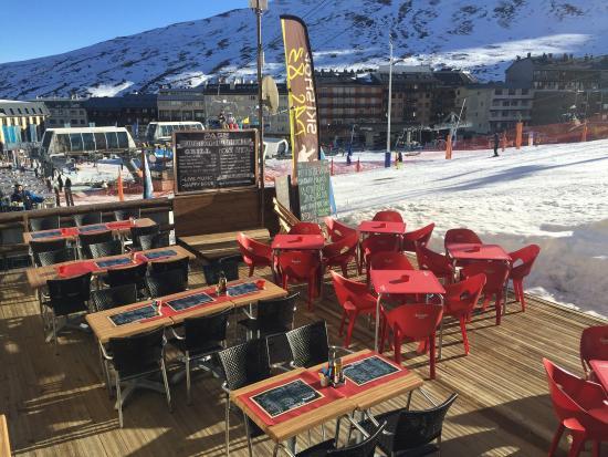 Pas 83 Restaurant & Pub