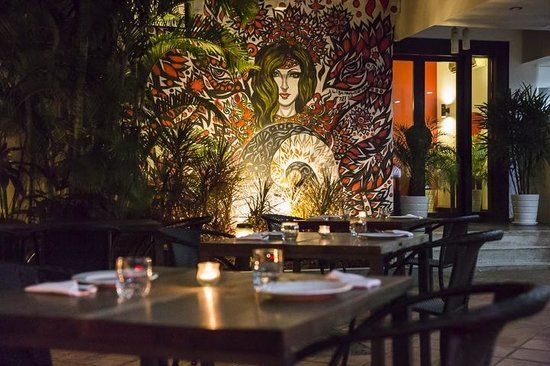 Luna Restaurant & Pizzeria