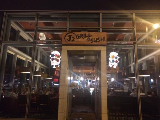 J's Noodle & Sushi bar