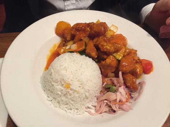 Chi Noodles & Wine Bar