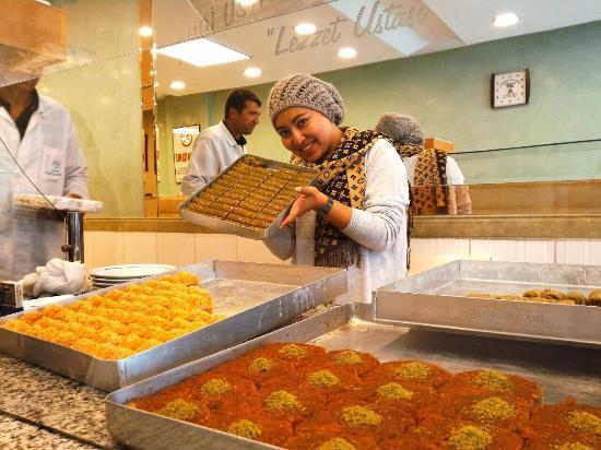 Nuri Usta Burma Kadayif & Baklava