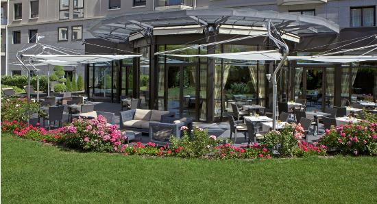 Le Lounge Warwick Reine Astrid