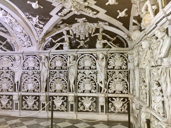 Basilique Santa Maria de la Victoria