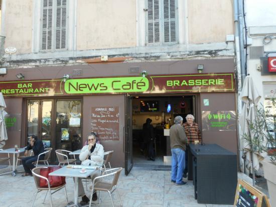 Le News Café