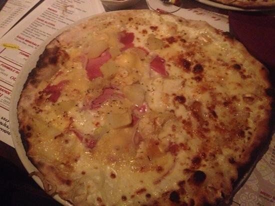 Les Mains à la Pâtes